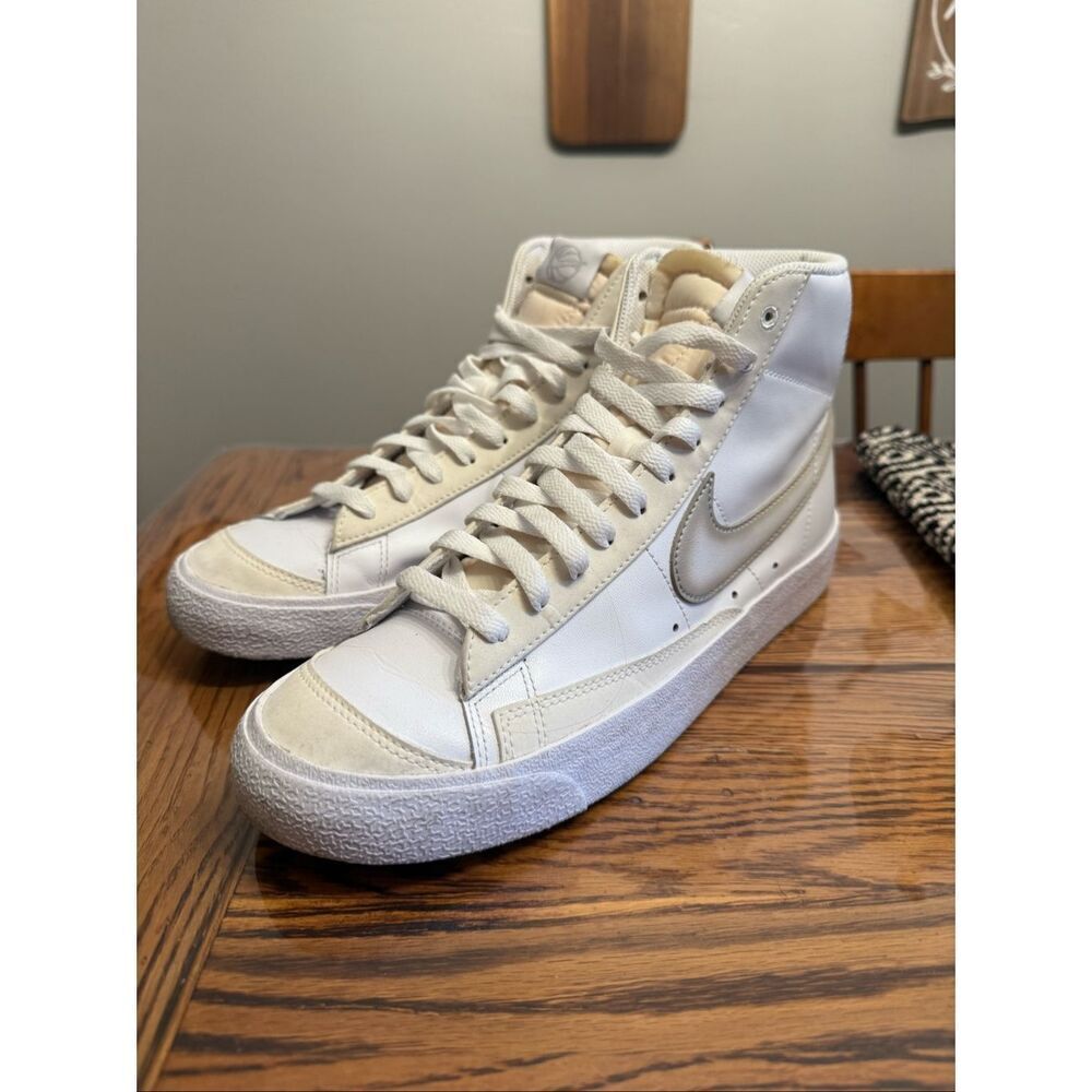 Nike White High Top Blazer Mid 77 Vintage Airbrush Swoosh Trainer Shoes‎ Size 9